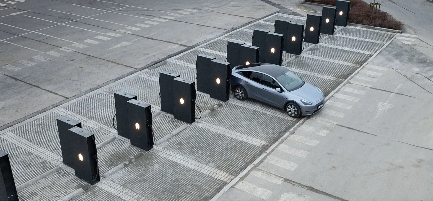 Commercial & Public EV Infrastructure img